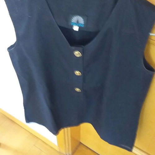 Women’s set of shorts and blouse used, black linen