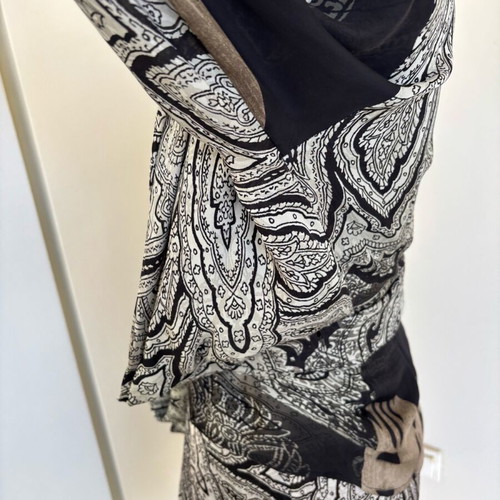 Etro Silk Ensemble Small like new, black and beige