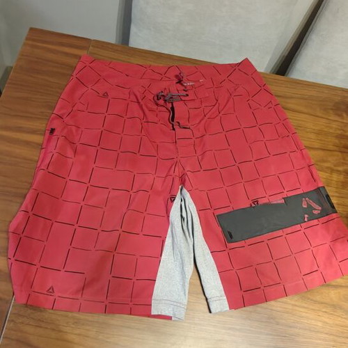 Reebok CrossFit shorts used, size L, red