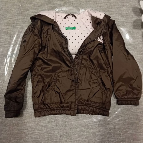Benetton brown jacket like new for 2-3 years old