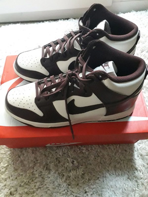 Αθλητικά W Nike Dunk High καινούργια, μέγεθος 41, καφέ
