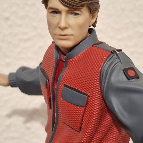 Marty McFly Hoverboard Statue Back to the Future II 1/10 Scale like new
