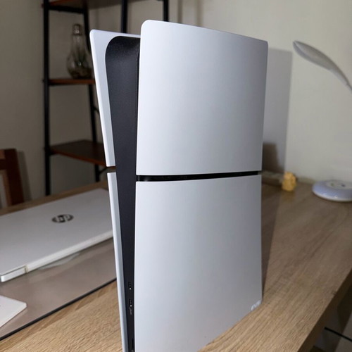 PlayStation 5 Slim Digital Edition 825GB σαν καινούργιο με δεύτερο ασύρματο χειριστήριο DualSense