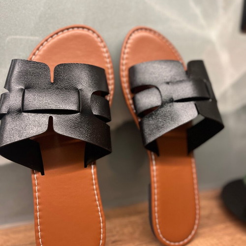 Flat sandals size 37 new, black with brown sole