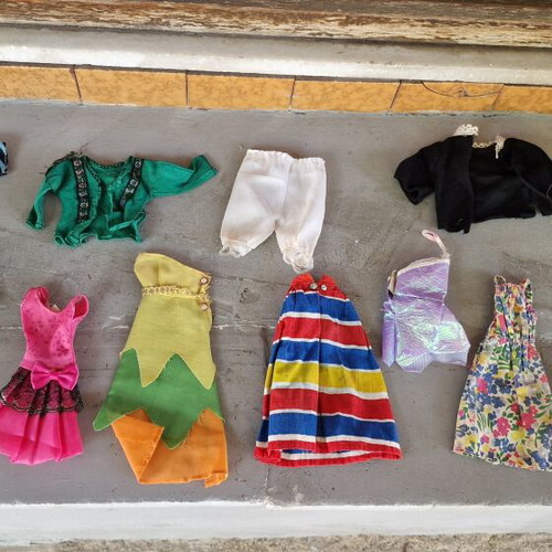 Doll clothes used, assorted set