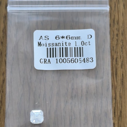 Moissanite Asscher Cut 1.0 ct D Color FL certified by GRA new