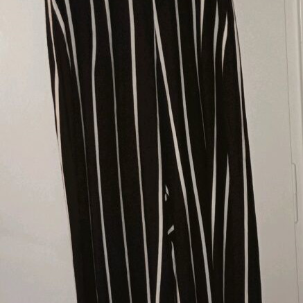 Bershka one-piece jumpsuit like new, black and white, size M