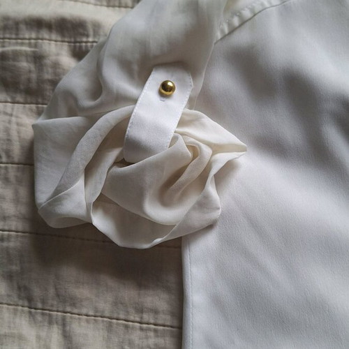 Sheer shirt like new, size M, white