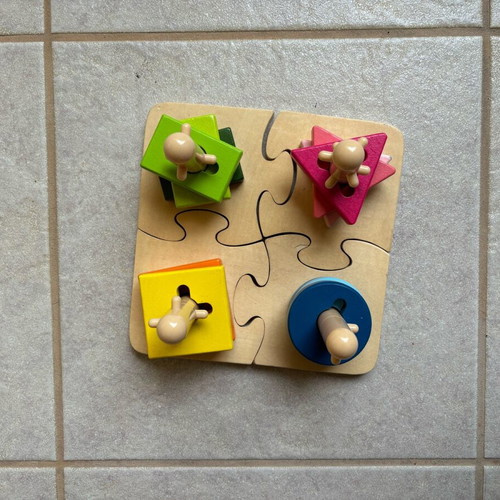 Hape Early Explorer wooden puzzle like new