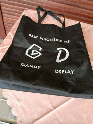 Multipurpose handbag like new