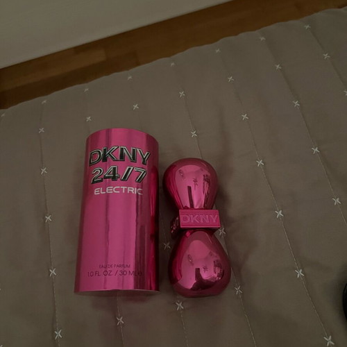 DKNY 24/7 Electric perfume 30ml like new