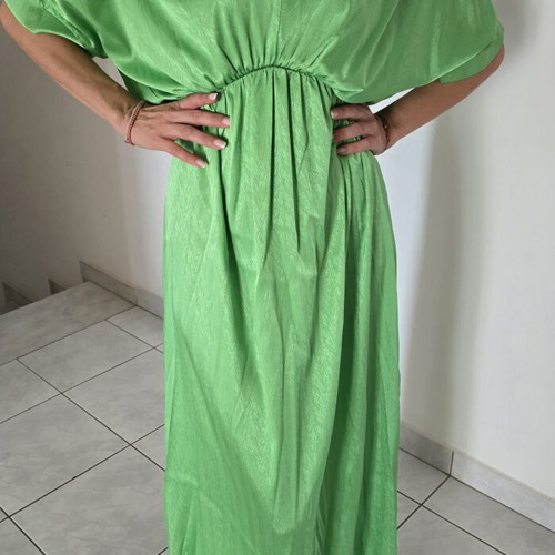 Maxi dress in bright green with satin texture and V neckline, size L