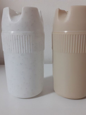 Frappe Shakers from the 80s-90s, new, set of two