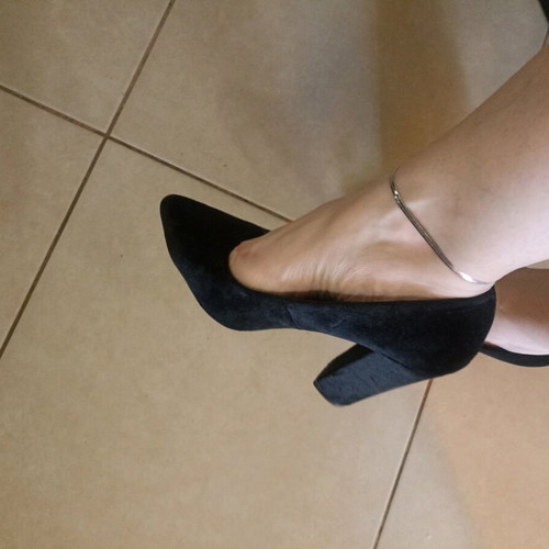 Black velvet pumps size 38 used with thick heel
