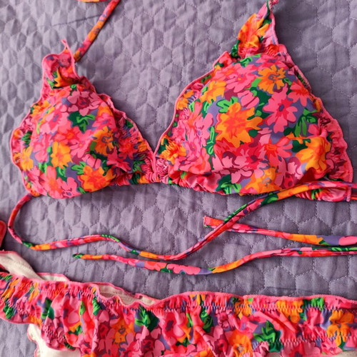 Shein Printed Bikini Set with Colorful Flowers, New, Size L