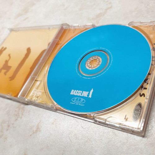 Bassline 2001 CD album compilation used, electronic breakbeat jungle