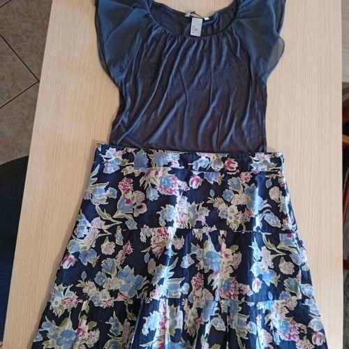 Set floral skirt Ann Taylor size 6/S-M and H&M top S like new