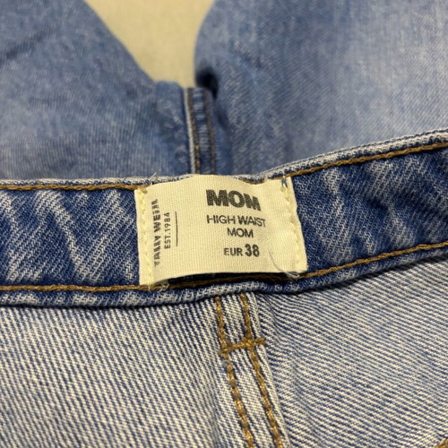 Tally Weijl mom fit jeans size 38 like new with rips blue