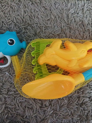 Beach toys like new, set with water gun