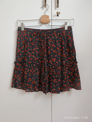 Skort with polka dots, red flowers and gold details, new, size S