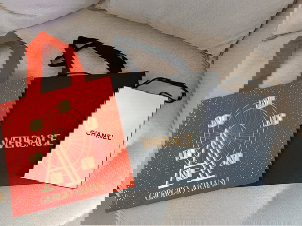 Επώνυμες τσάντες πολυτελείας (Armani, Versace, Chanel)