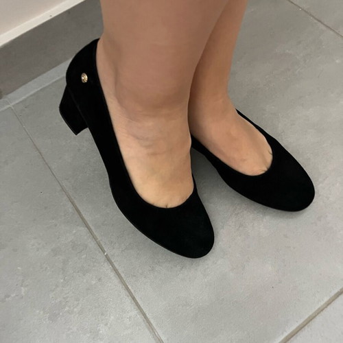 Stonefly black pumps size 38 like new