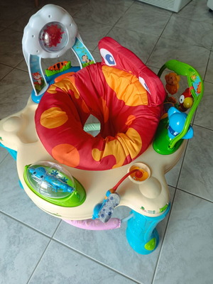 Baby walker with animals and music like new