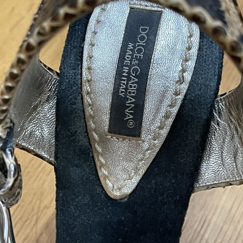 Dolce & Gabbana leather high-heeled sandals like new, black beige