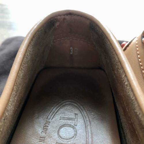 Tod’s Gommino leather moccasins used, beige with orange laces size 39