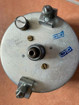 VDO tachometer new for trucks and buses