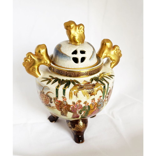 Japanese Kutani incense burner used with Foo Dogs hand-painted vintage large