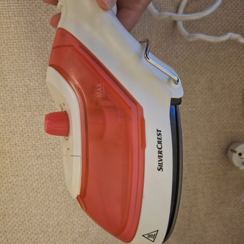 Silvercrest Garment Steamer steam brush red and white, like new