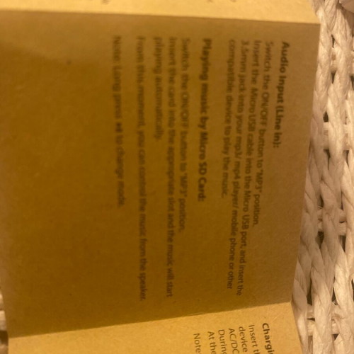 Travel speaker new, compact bamboo with Bluetooth and FM radio
