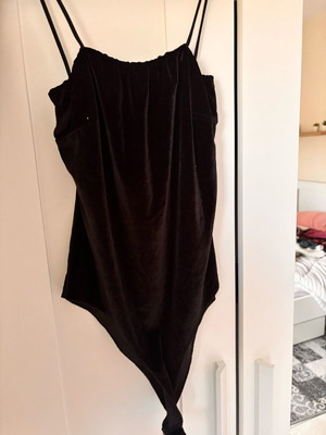 Mind Matter velvet bodysuit like new black size S