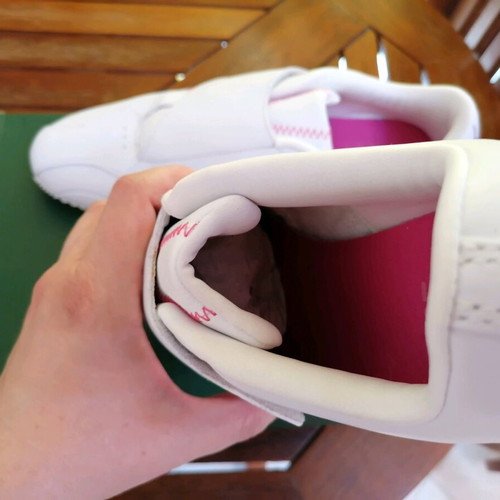 Lacoste Дамски Кожени Обувки Номер 39 Бели с Фуксия Детайли Нови