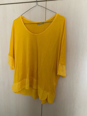 Zara blouse like new, loose fit, yellow, size M