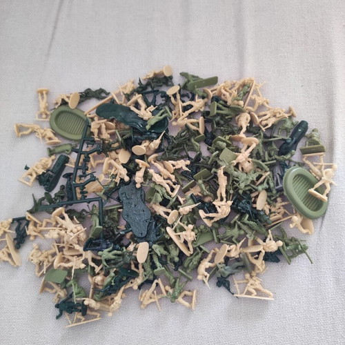Army men scale 1/72, pack of over 500 figures