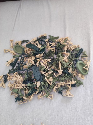 Army men scale 1/72, pack of over 500 figures