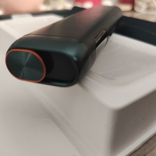 Glo Hilo tobacco heating device