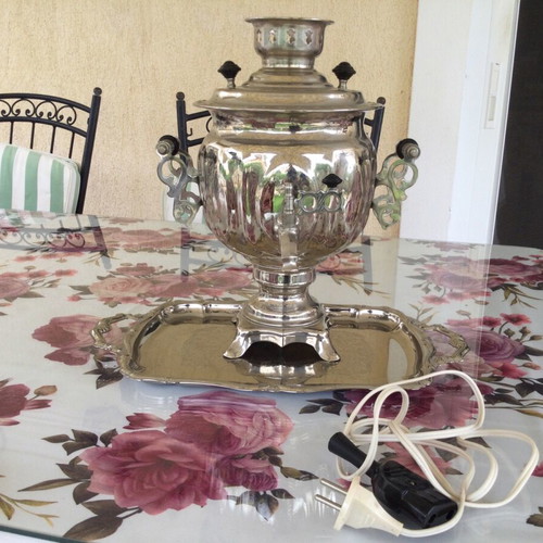 Samovar Twin Bird Sakae Co. Ltd like new, 1988 with cord and tray