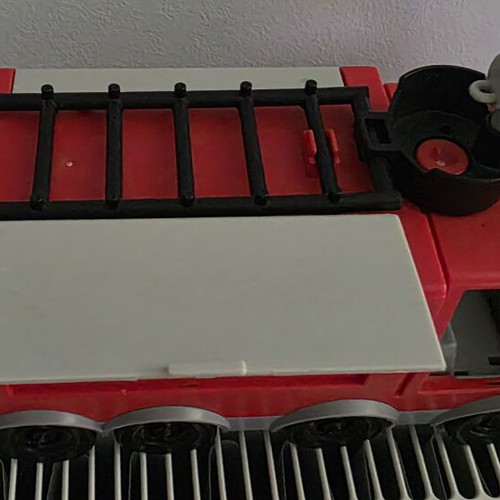 Micky Mouse Fire Truck used with light and music
