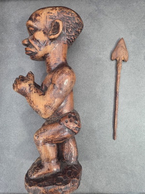 Vintage African wooden warrior sculpture, 27 cm, solid wood