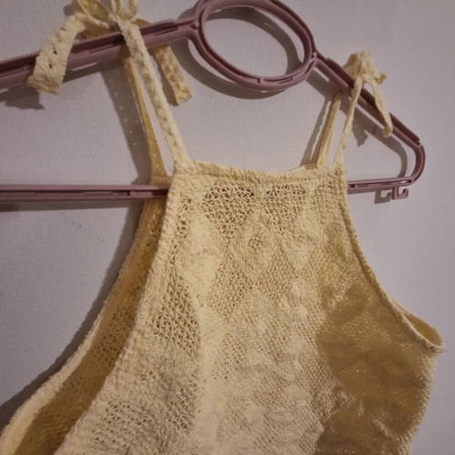 Reserved yellow knitted top with tied straps, like new, size S