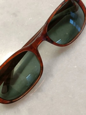 Sunglasses used 90s brown with case Y2K