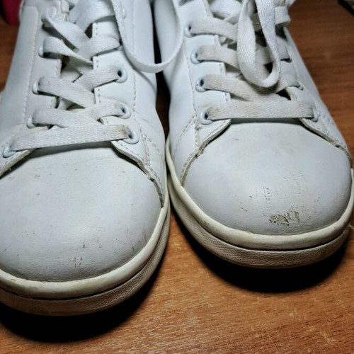Children's sneakers used, size 36, neutral with wear