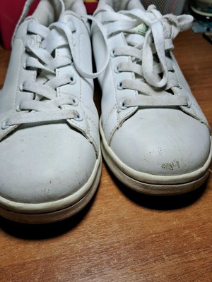 Children's sneakers used, size 36, neutral with wear