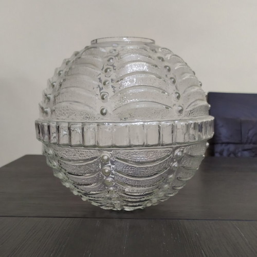 Decorative glass vase like new, height 22 cm, perimeter 67 cm