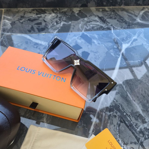 Louis Vuitton sunglasses new, black and white