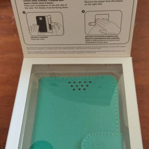 Celly mobile phone cases size L and Vivid screen protectors set new