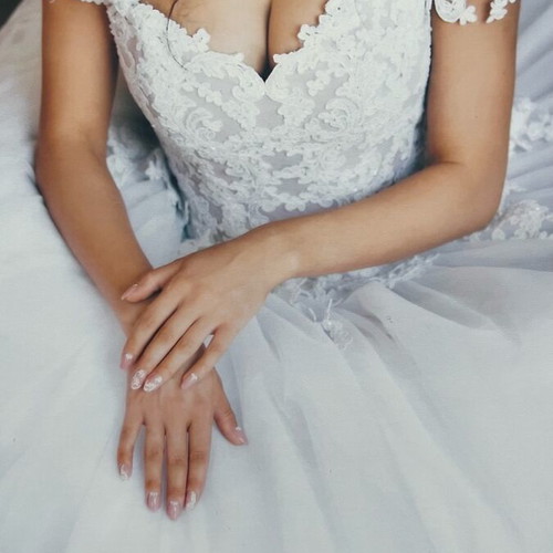 Wedding dress with veil like new, French lace, size S